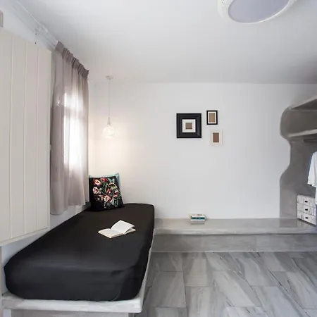 Hotel Theartemis Perissa (Santorini)