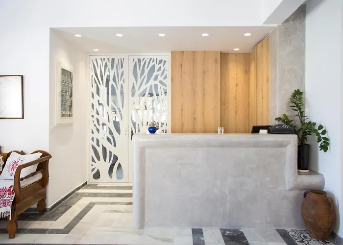 Theartemis 3* Perissa (Santorini)