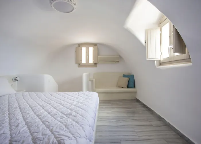 Hotel Theartemis Perissa (Santorini)