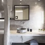 Theartemis 3* Perissa (Santorini)