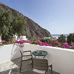 Hotel Theartemis Perissa (Santorini)
