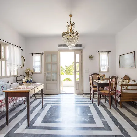 Ξενοδοχείο Theartemis 3*