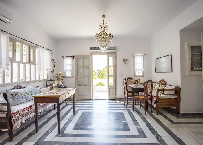 Ξενοδοχείο Theartemis 3*